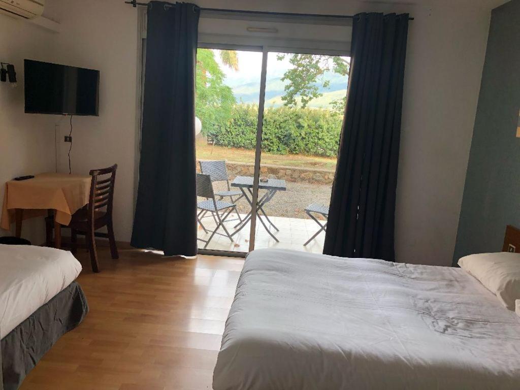Hotel La Garenne Tresserre Экстерьер фото